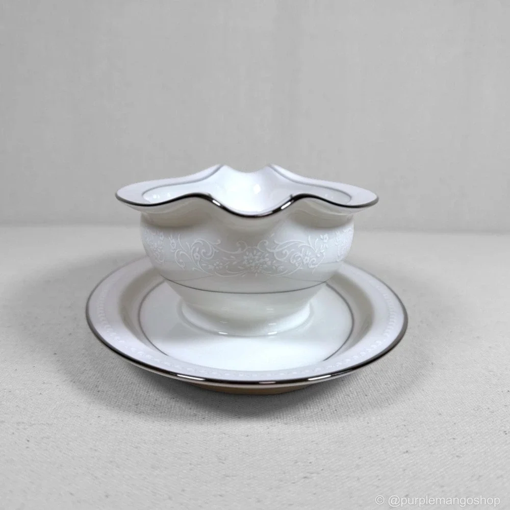VINTAGE 1970s NORITAKE Sorrento 7565 Gravy‎ Boat Attached Underplate